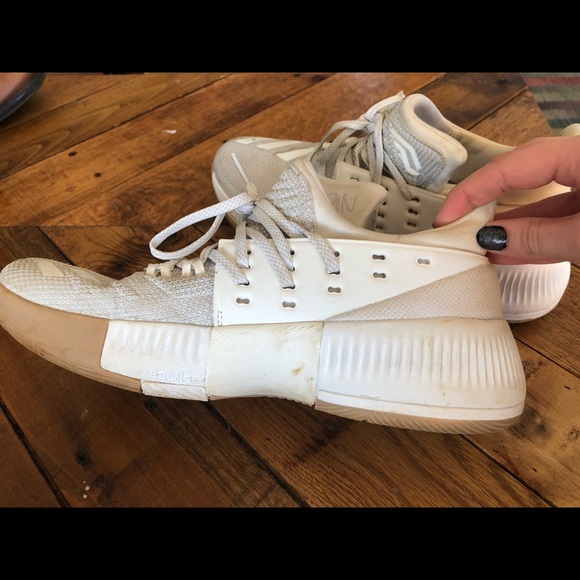 adidas volleyball court shoes